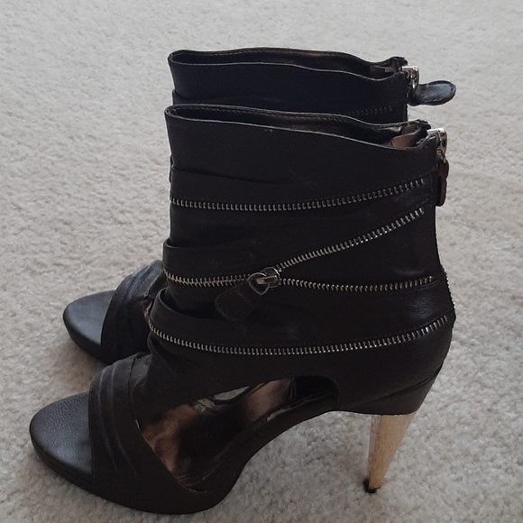 Envy Lucille Brown Leather Zipper Booties - Picture 2 of 6